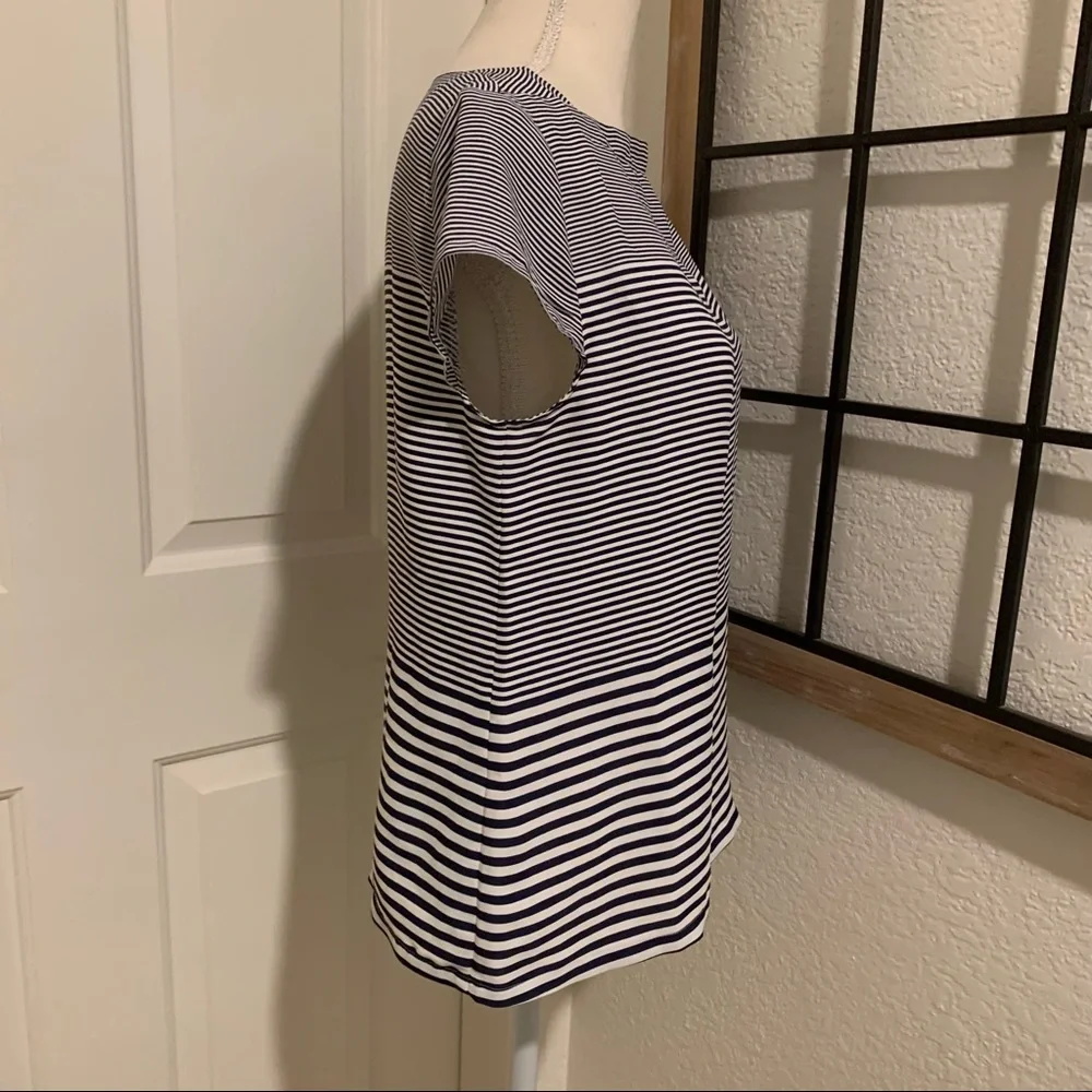Ann Taylor LOFT blue and white striped blouse size XS - Picture 2 of 7
